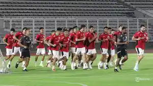 latihan-di-Senayan-lawan-china.jpg