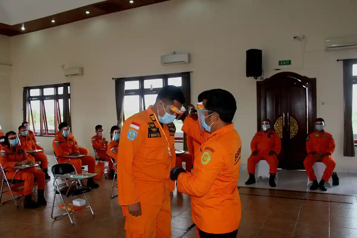 Basarnas Bali Gelar Latihan Dengan Materi Vertikal Rescue Dalam Operasi SAR