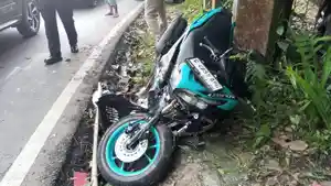 kecelakaan-beruntun-di-SUbang-1.jpg
