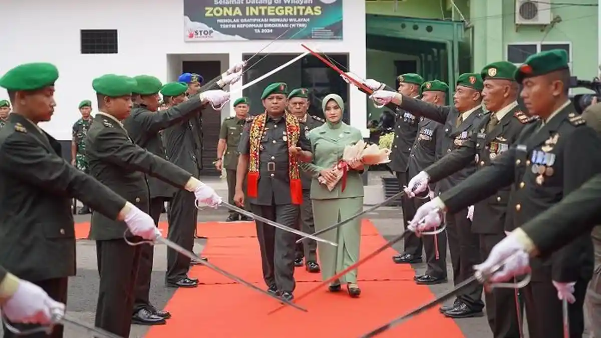 Tiba di Korem 011/Lilawangsa, Kolonel Ali Imran Disambut Tradisi Pedang Pora