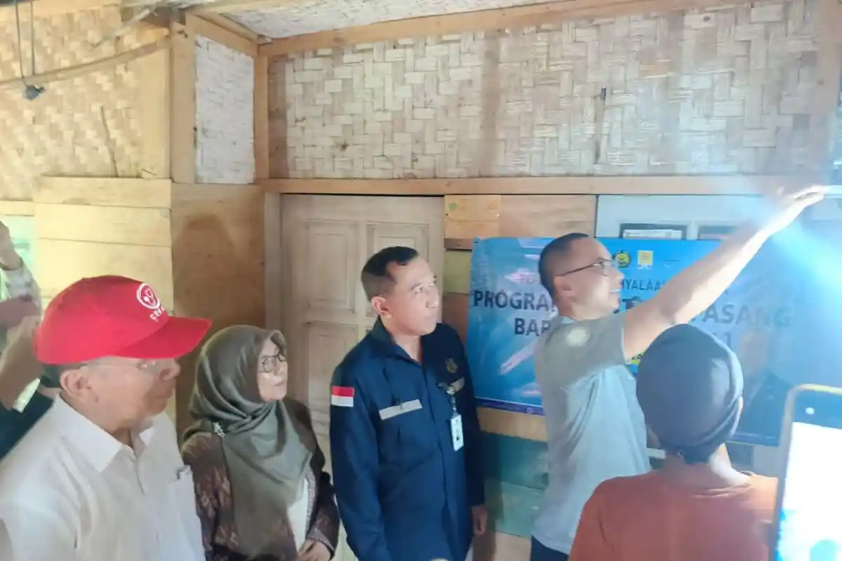 PLN Bantu Pasang Baru Listrik Keluarga Tak Mampu, Jamin Pasokan Listrik Aman di Bulan Puasa