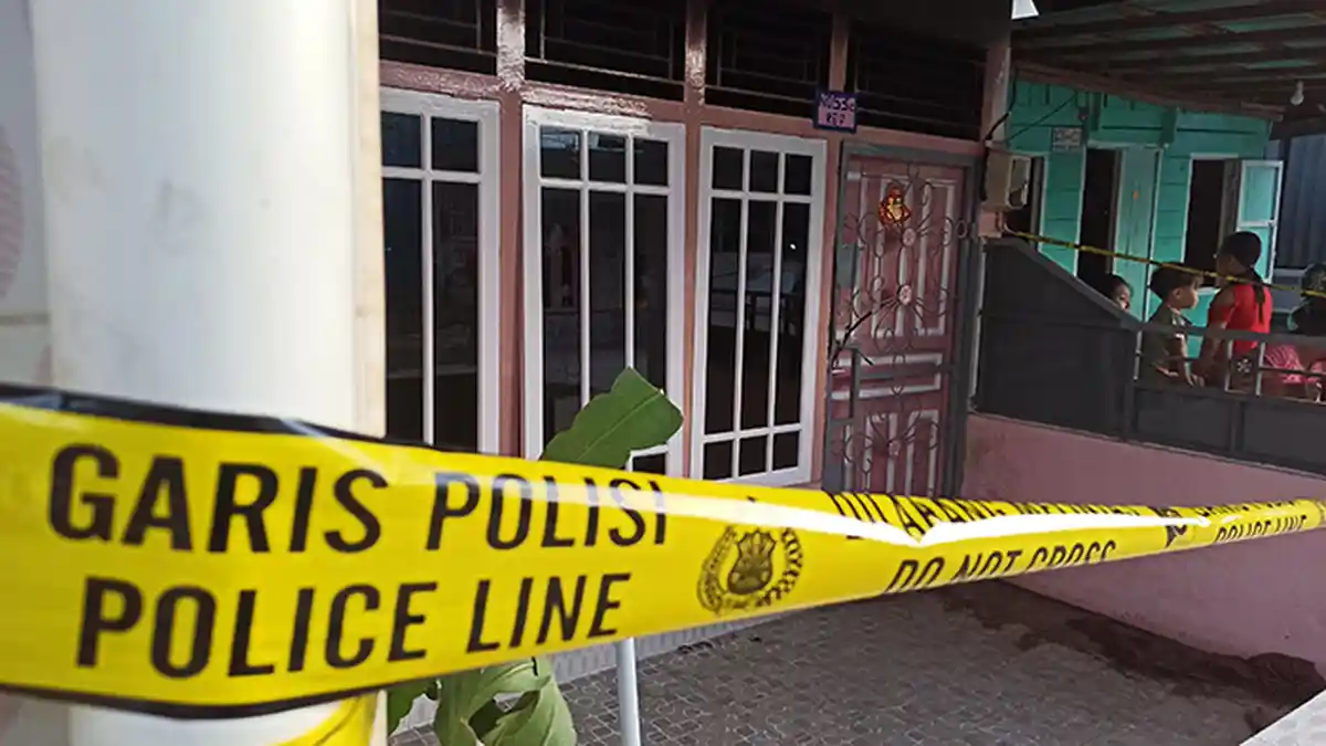 Warga Pasiran Singkawang Dihebohkan Penemuan Mayat Tergantung Dalam Rumah Setelah Terjadi Kebakaran