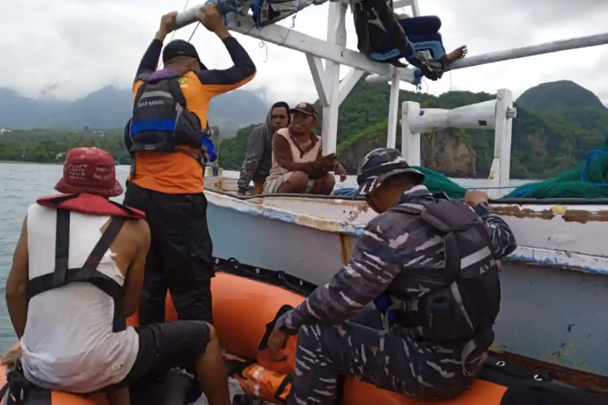 Operasi SAR Pencarian Ayah dan Anak yang Terseret Banjir di Kali Wolowona, Ende Ditutup