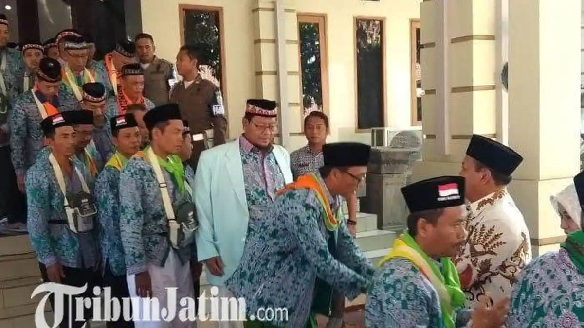 Jemaah Haji Debarkasi Surabaya Pulang, Satu Orang dari Sumenep Harus Ditinggal di Mekkah