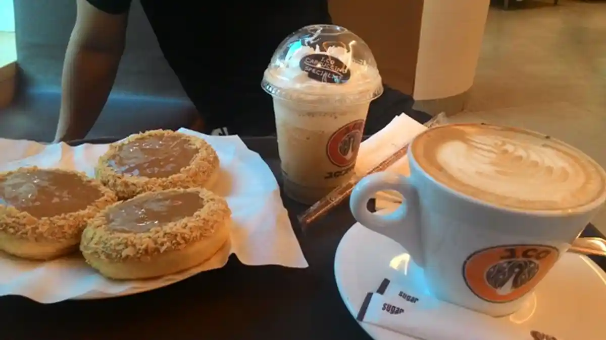 Apa Sih Jcocino? Donat Ini di Dalamya Ada Coffe Cream dan Almond