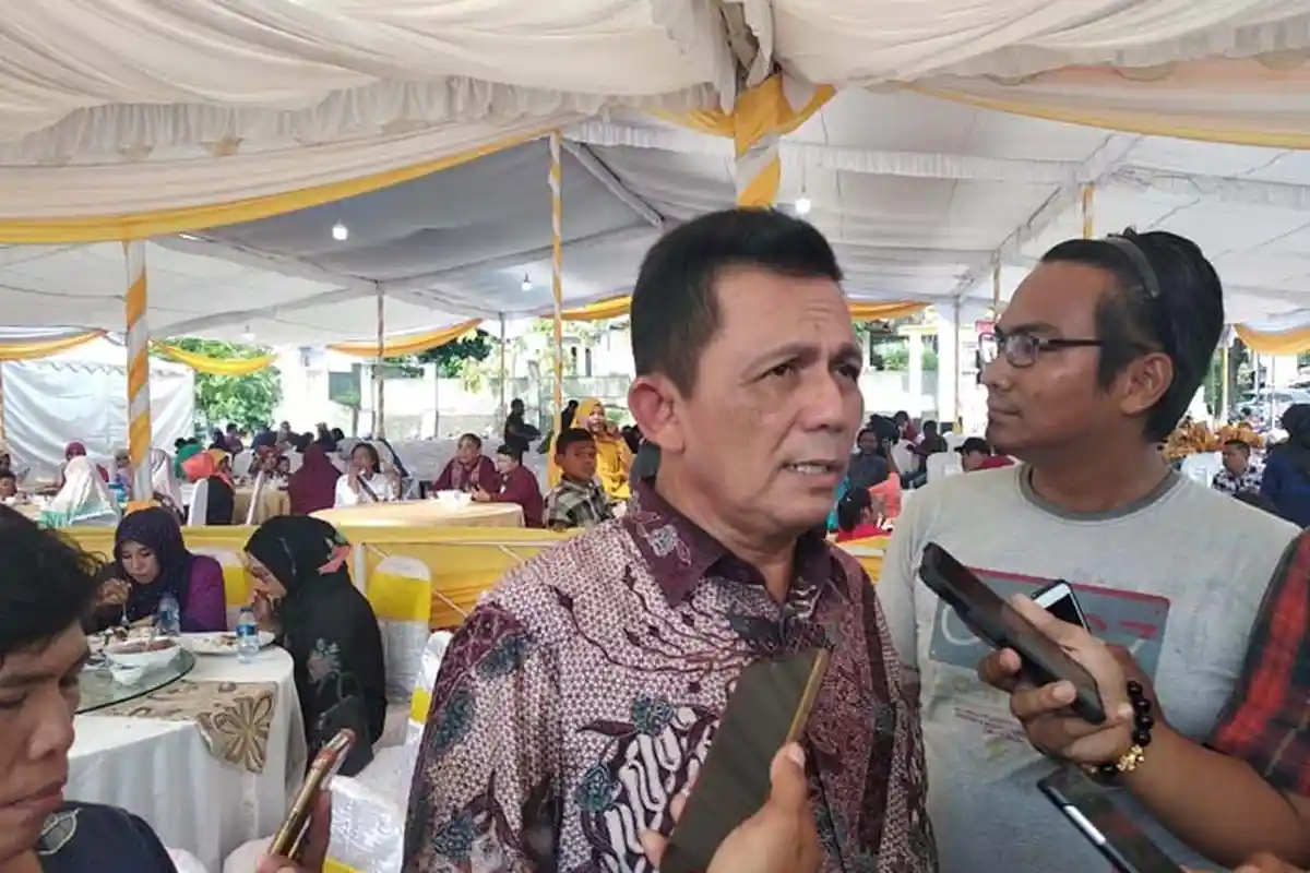 BREAKINGNEWS - Ansar Ahmad Kembalikan Formulir ke DPW Nasdem Kepri di Batam