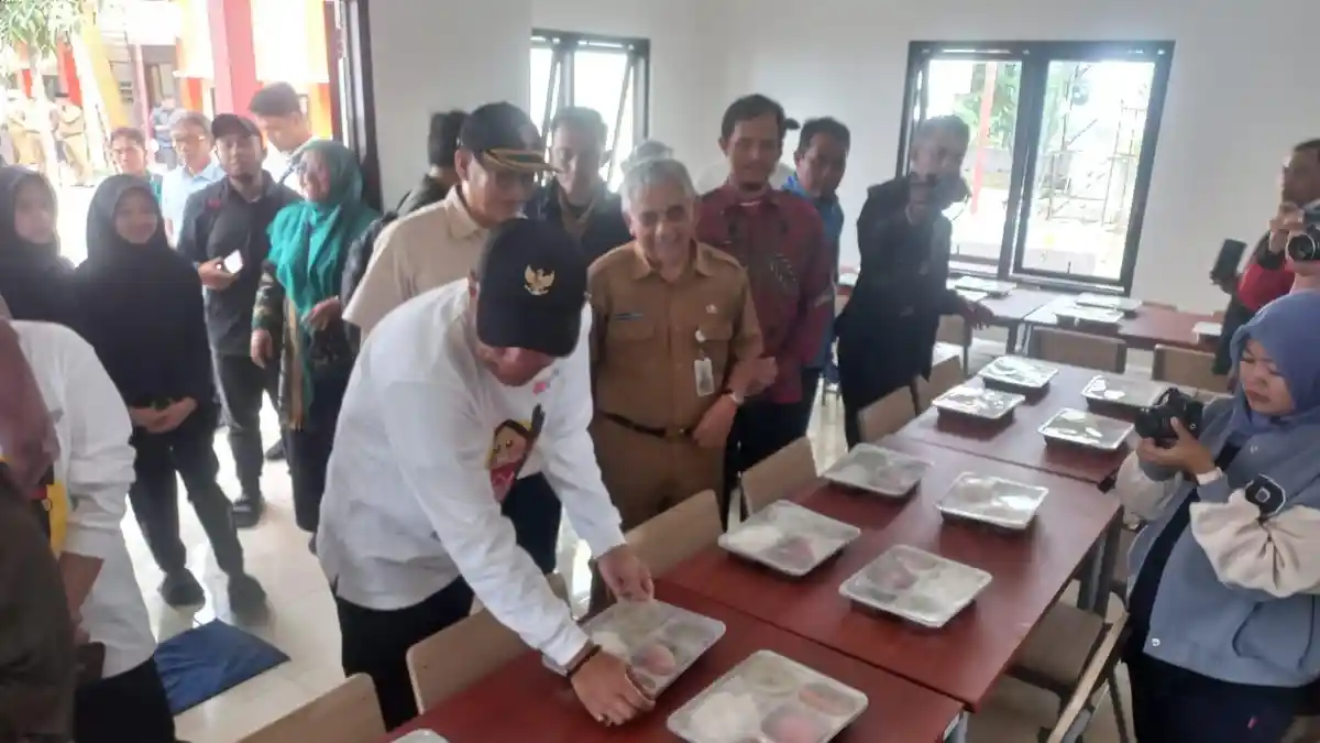 Wakil Menteri Sosial Agus Priyono Tinjau Fasilitas Sekolah Rakyat di Wonosobo