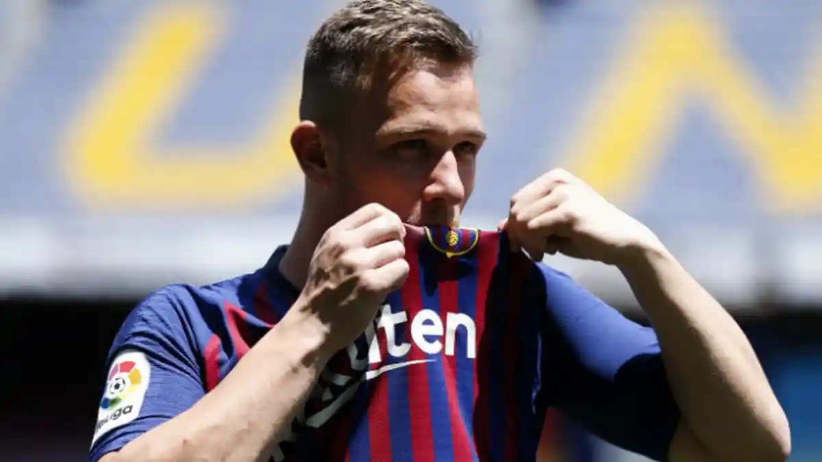 Arthur Melo Digadang-gadang ke Juventus tapi Pelatih Barcelona Belum Tahu