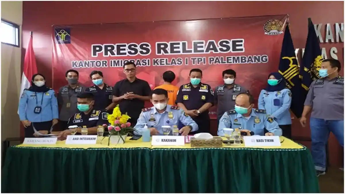 Kantor Imigrasi Klas I Palembang Deportasi WNA China, Masuk Sejak Bulan Mei 2021