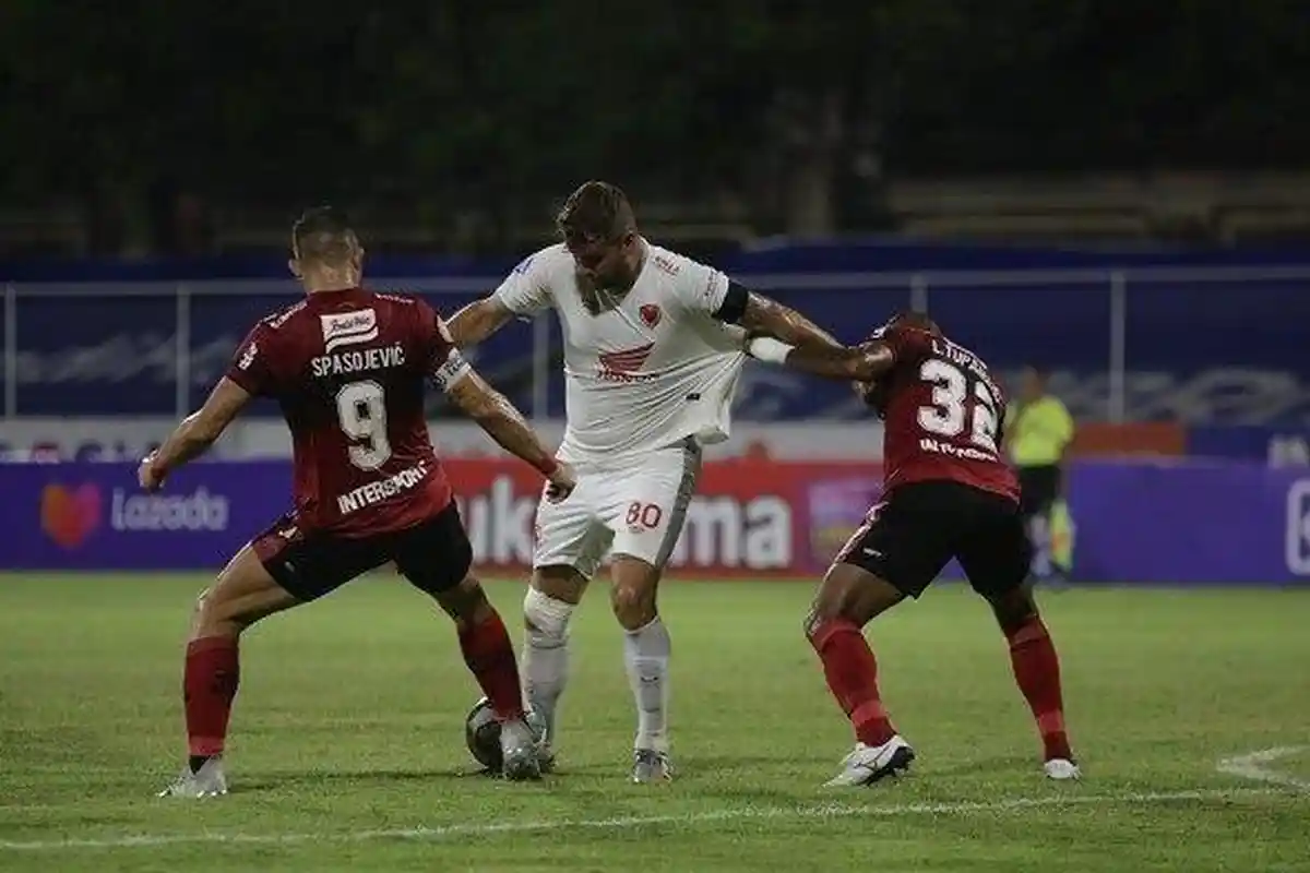 Resmi Dilepas PSM Makassar, Wiljan Pluim Terlihat Bersama Pemain Persib Bandung, Dibujuk Gabung?