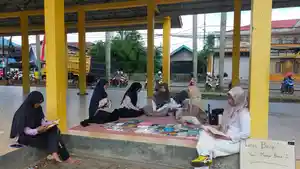 Lapak-Baca-di-Lapangan-Pahlawan-Amuntai.jpg