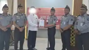Satu-Napi-Lapas-Dabo-di-Lingga-terima-remisi-Waisak-2025.jpg