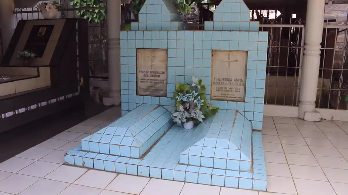 Spot yang Jarang Diketahui, Makam Prof dr RD Kandou di Kombos Manado Sulawesi Utara