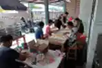 Jelang Lebaran, Pelaku UMKM Kue Kering Kebanjiran Order