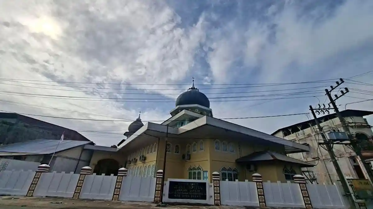 Nanti Malam Langit Meulaboh Aceh Barat Berawan Tebal, Hujan Lokal Mengintai