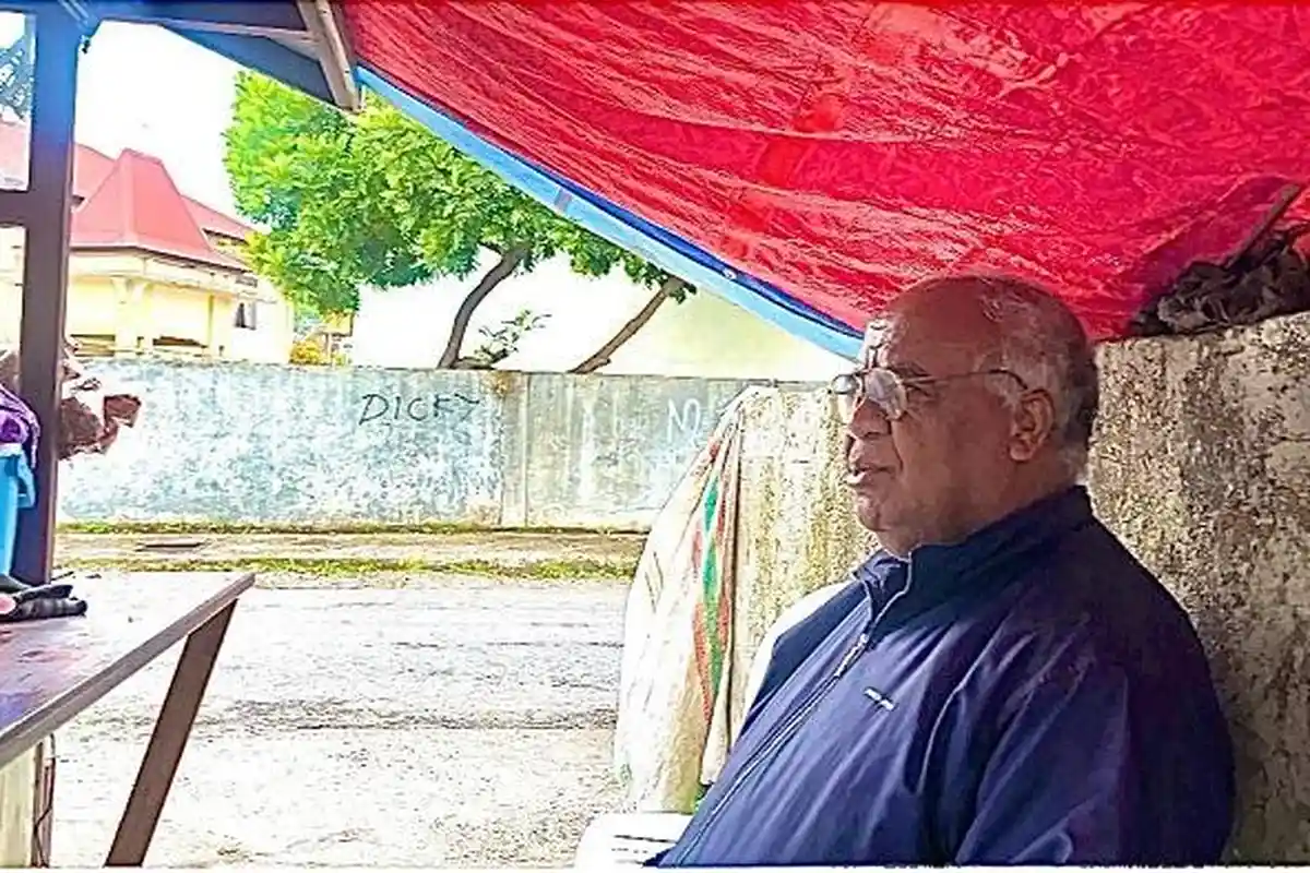 Sosok Yohanes Siwe, Mantan Kadis Sosial Ngada yang Kini Jualan Nasi Campur