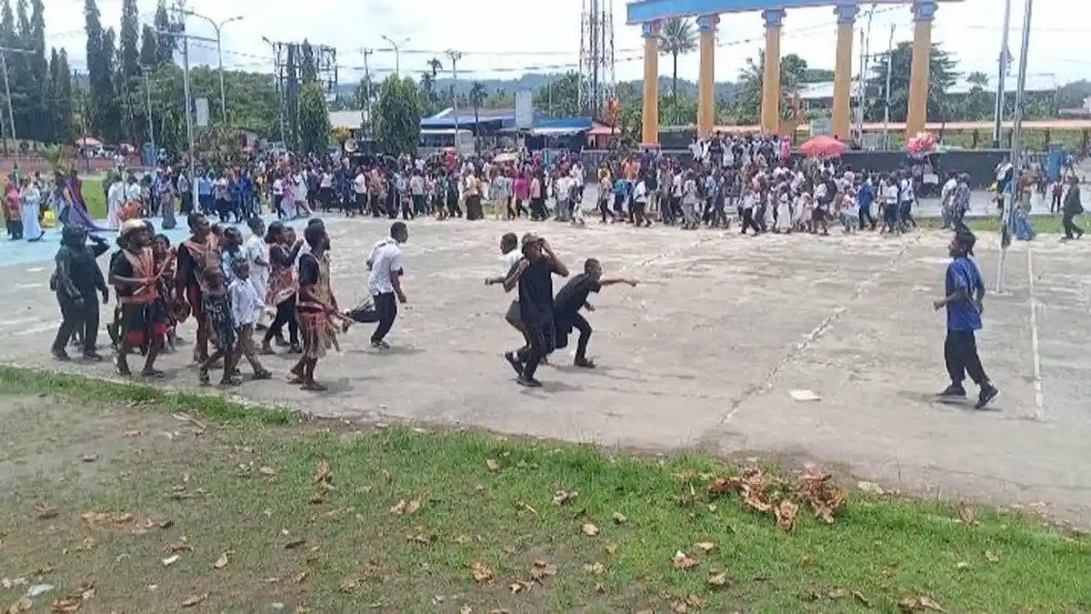 Umat GKI Nabire Gelar Pawai Menyambut Hari Paskah