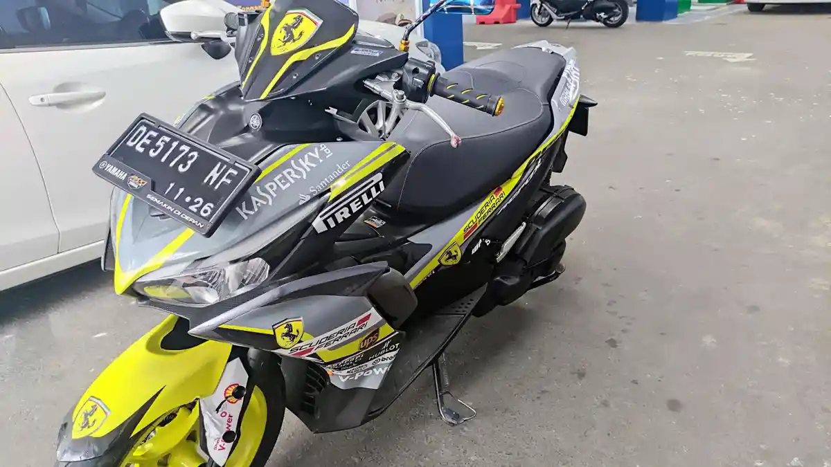 Diduga Mabuk, Seorang Pengendara Motor Lawan Arus dan Tabrak Pengendara Lain