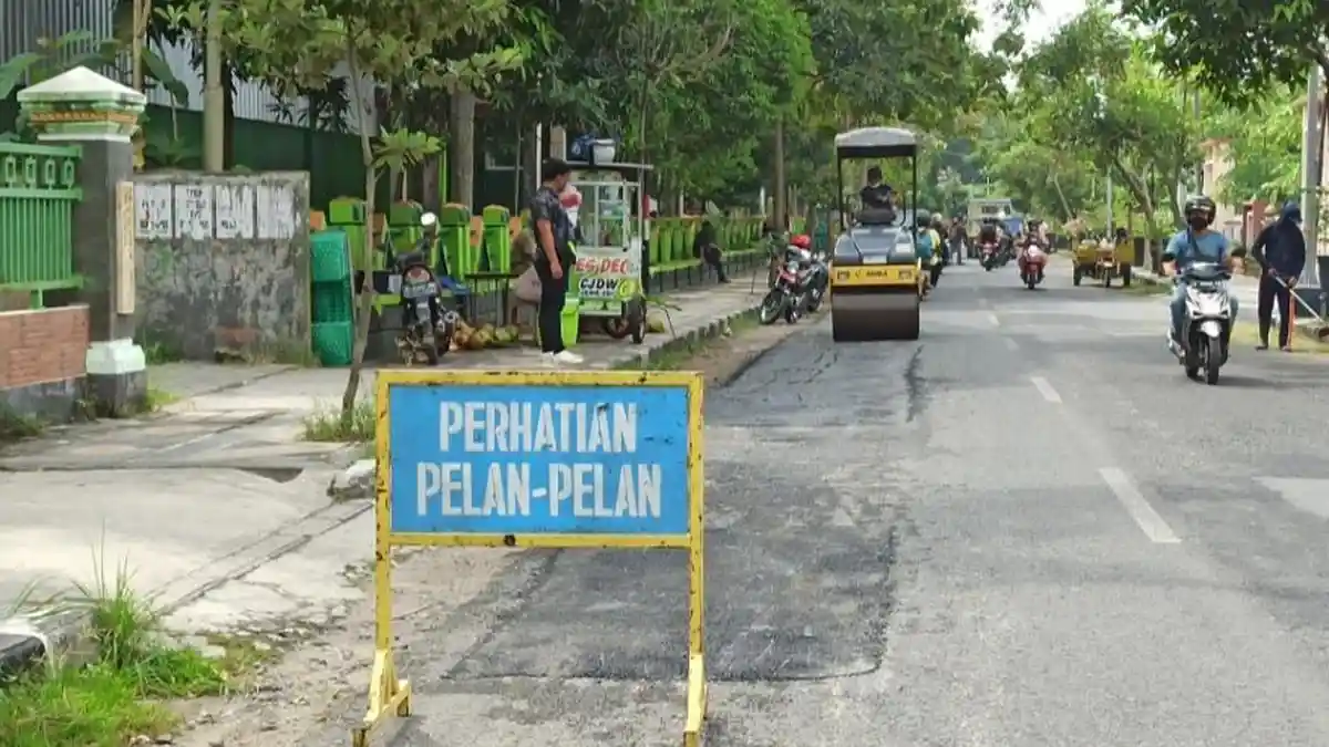 DPUPR Blora Lakukan Pemeliharaan Jalan Gor Mustika hingga Gunung Wilis 