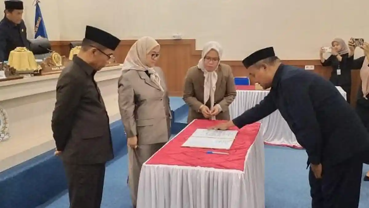 SAH! Nirmalasari Aras Jabat Ketua DPRD Mamuju Tengah