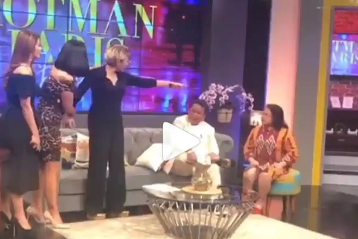 Sampai Banting HP, Nikita Mirzani Ngamuk dan Tunjuk-tunjuk Elza Syarief di Acara Hotman Paris Show