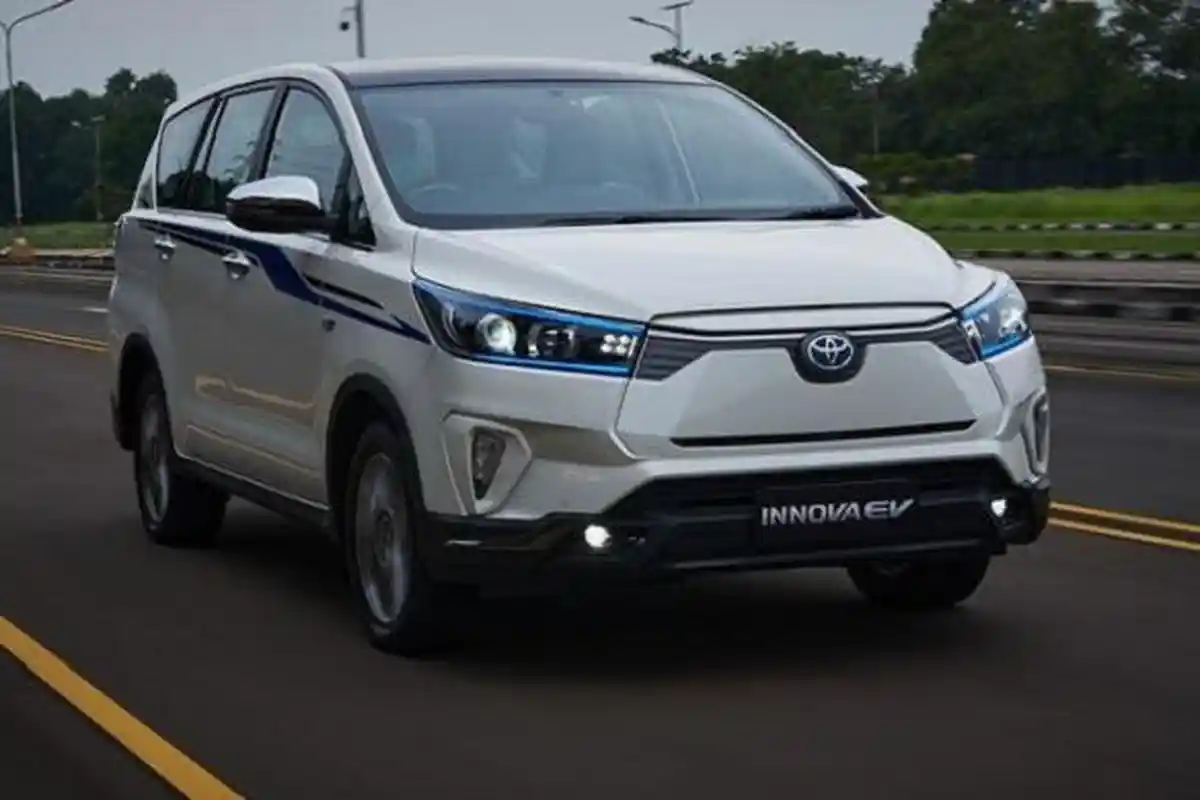 Toyota Terapkan Strategi 'Triple Helix' Menuju Indonesia Bebas Emisi Melalui Mobil Listrik