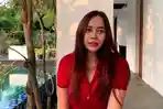 jawaban-artis-aura-kasih-saat-ditanya-isu-cerai-tuh-bella-joged2.jpg