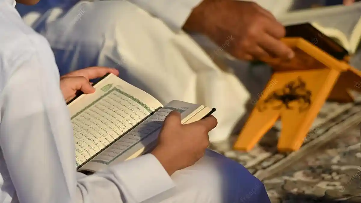 Manfaat Besar Membaca Surat Al Kahfi di Hari Jumat, Silakan Diamalkan