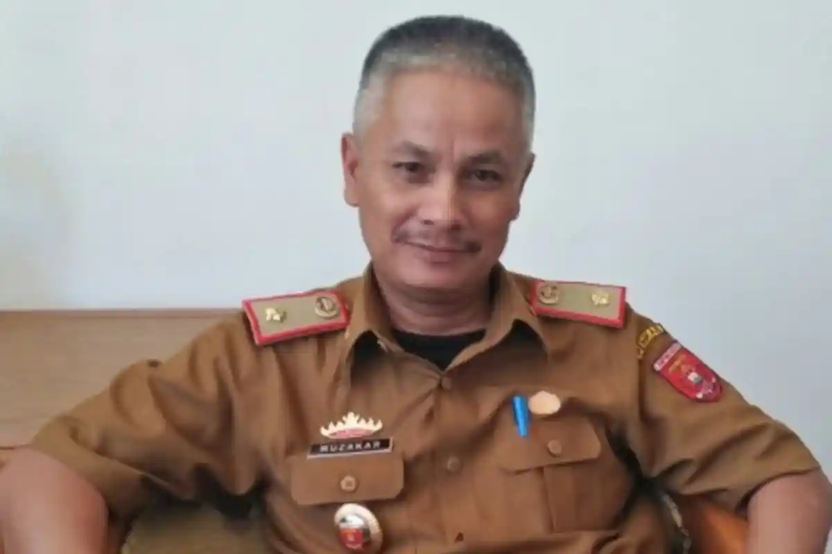 Kakan Kesbangpol Lambar Sempat Nyaris Baku Hantam dengan Bawahan