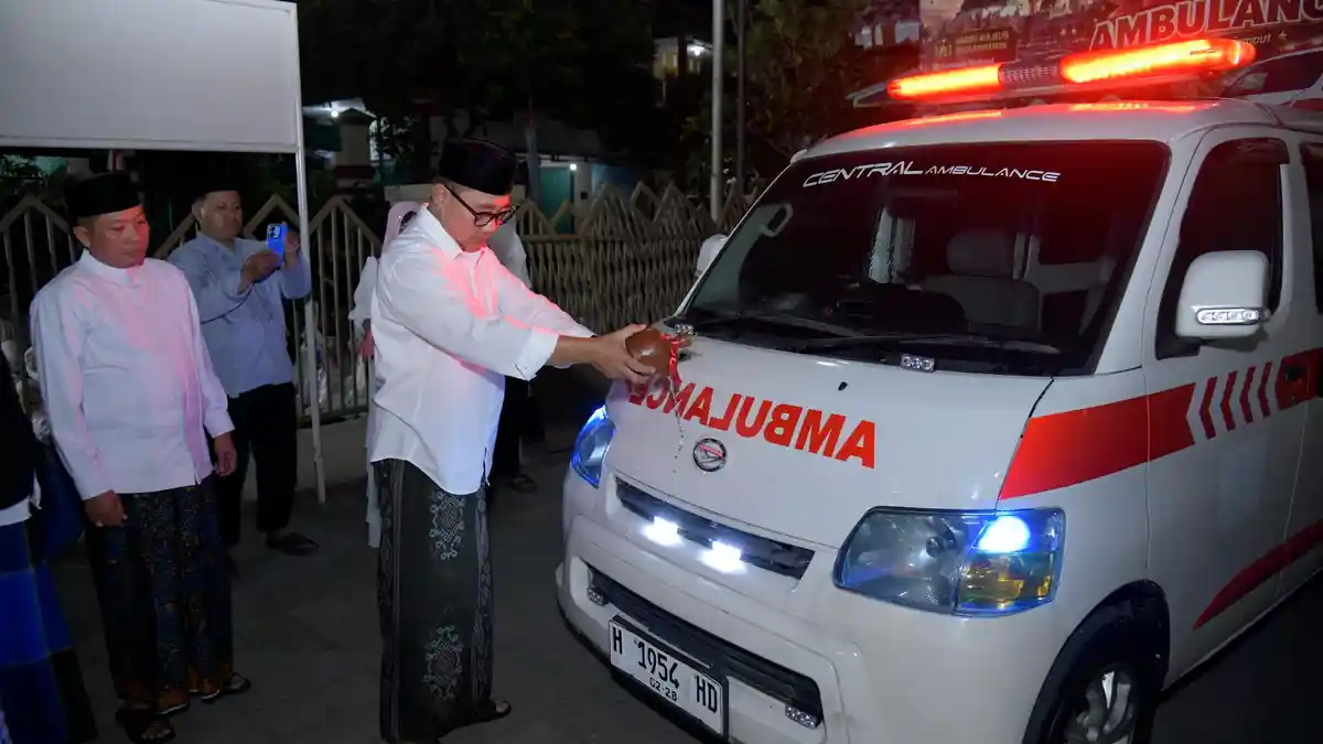 Викар города Семаранга похвалил инициативу жителей по созданию бесплатной службы скорой помощи
