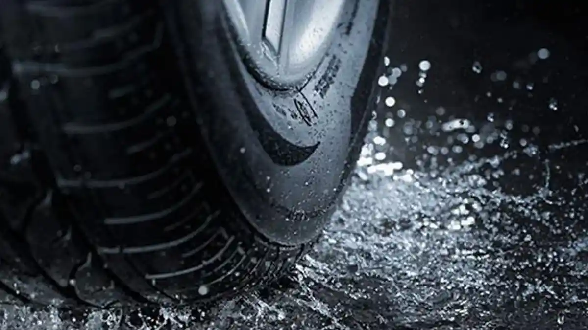 Waspadai Aquaplaning saat Berkendara di saat Hujan Lebat, Jangan Panik, Begini Cara Mengatasinya!