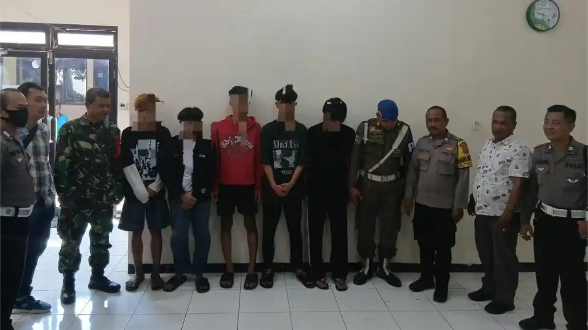 Ngeri, 5 Remaja Bersenjata Celurit di Surabaya Terjaring Razia, 2 Positif Amfetamin
