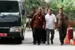 Terjaring OTT Irwandi Yusuf Tiba di Gedung KPK
