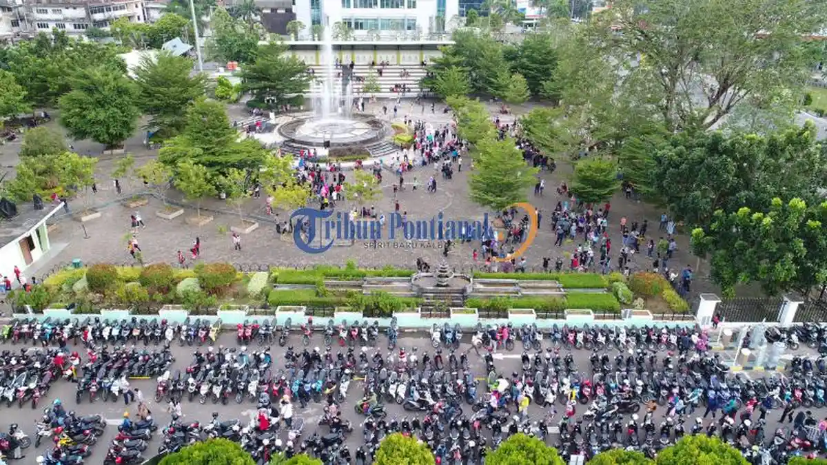 Panorama Sore di Taman Alun Kapuas Pontianak - taman-alun-kapuas_20170205_223901.jpg