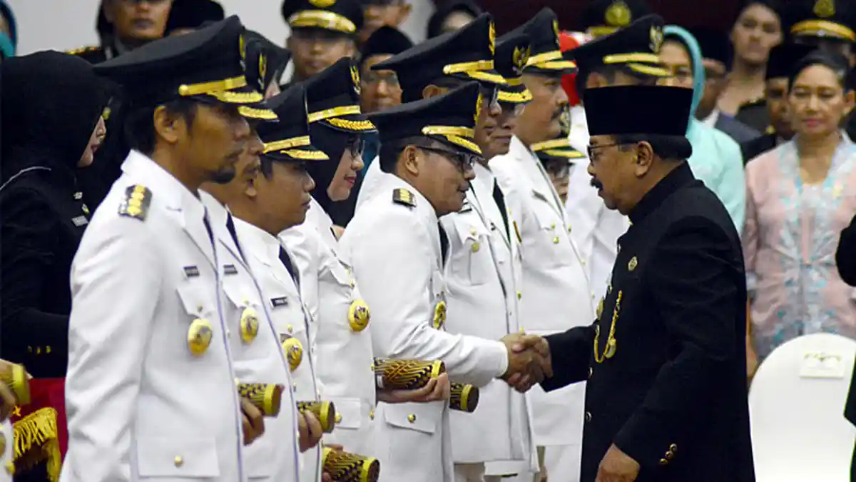 Sutiaji - Sofyan Edi Dilantik, Banyak Titipan Pesan dari Gubernur Jawa Timur