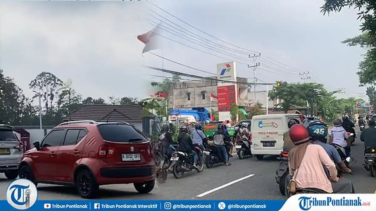 Antrean Panjang SPBU Pontianak-Kubu Raya, Bikin Harga BBM Eceran Naik hingga Rp20 Ribu per Liter