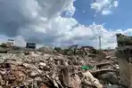 Pembongkaran Pasar Bogor Terus Dilakukan, Alat Berat Bersiap Hancurkan Lantai Parkiran Motor
