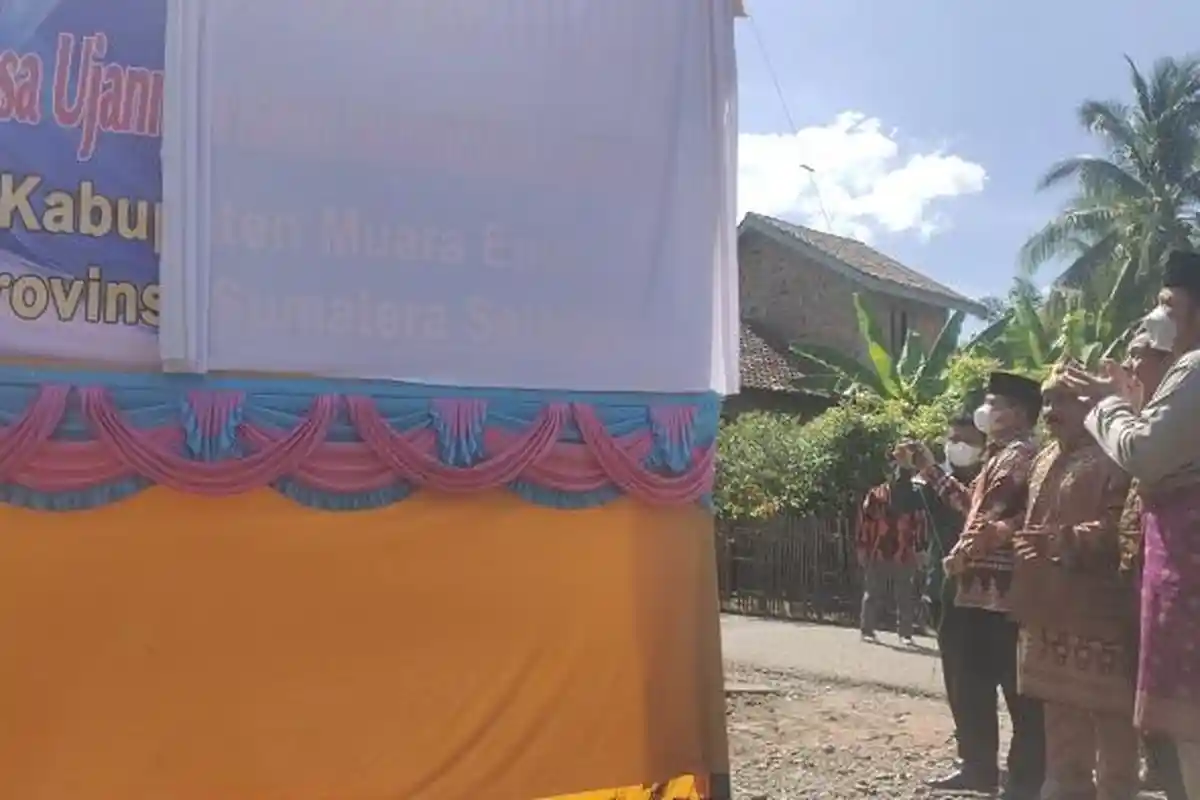 Herman Deru Berkaca-Kaca, Percha Leanpuri Diresmikan Jadi Nama Jalan Muara Enim-PALI