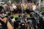 Kunjungan Komisi III Ke Kediaman Badrodin Haiti
