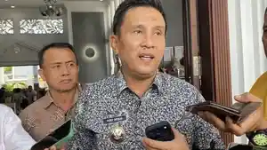 Feri-Insani-Bupati-Bangka-neeee.jpg