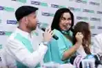 Pasangan Seleb Melanie Ricardo dan Tyson Lynch Usai Melahirkan