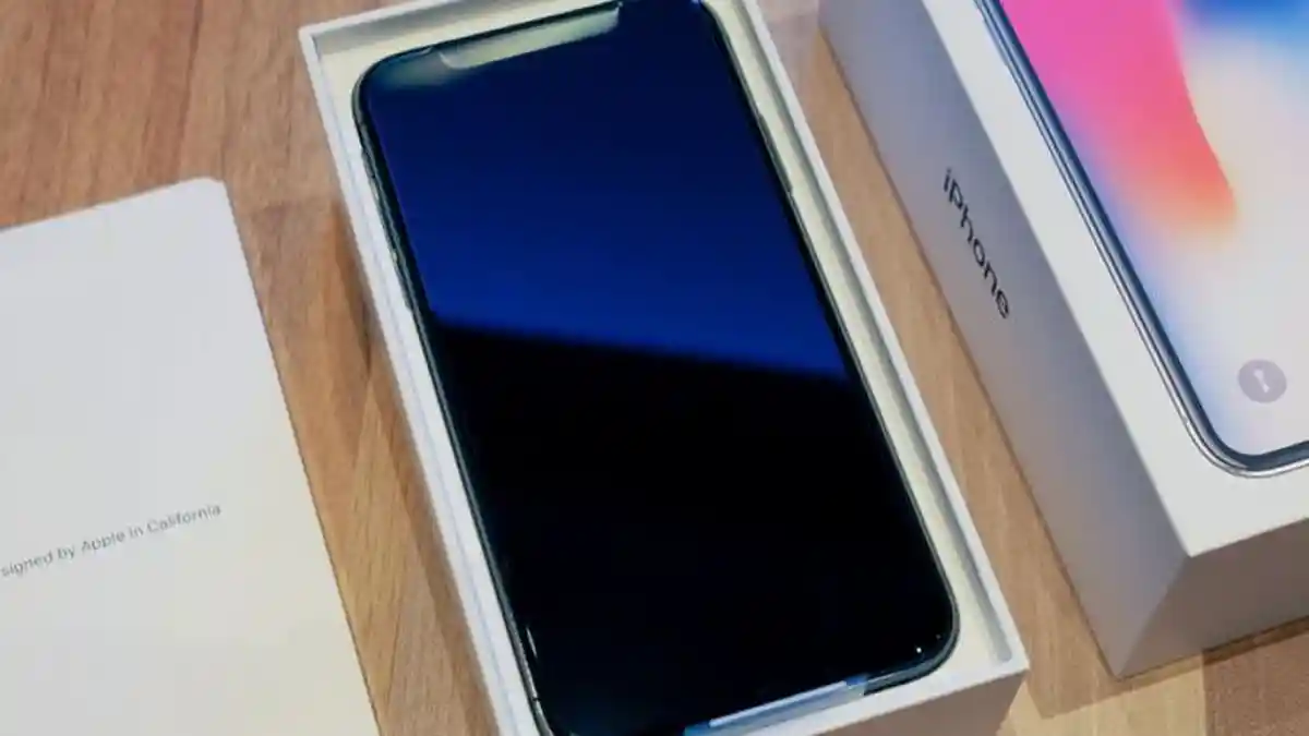 Duh Ada Kabar Siswa SMA Dieksploitasi untuk Merakit iPhone X, Benarkah?