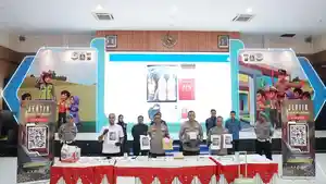 Kapolresta-Sidoarjo-Kombes-Pol-Christian-Tobing-saat-pengungkapan-kasus-narkoba-internasional.jpg