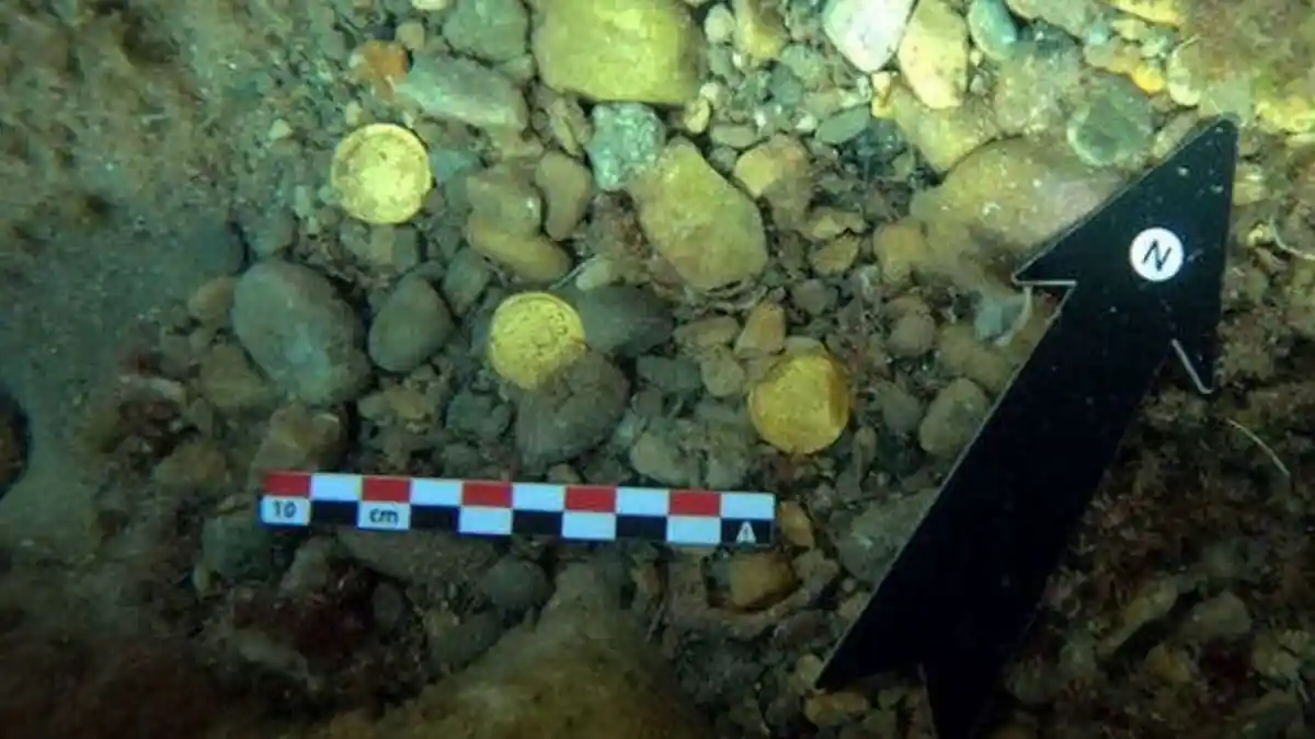 Penyelam Temukan Harta Karun Kekaisaran Romawi di Dasar Laut