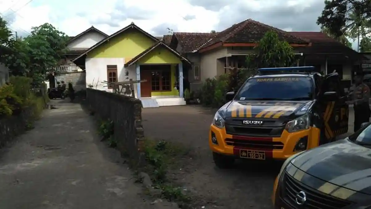 Penggerebekan Terduga Teroris di Pandowoharjo Sleman, Dua Bom Rakitan Diledakkan Tim Jibom Gegana