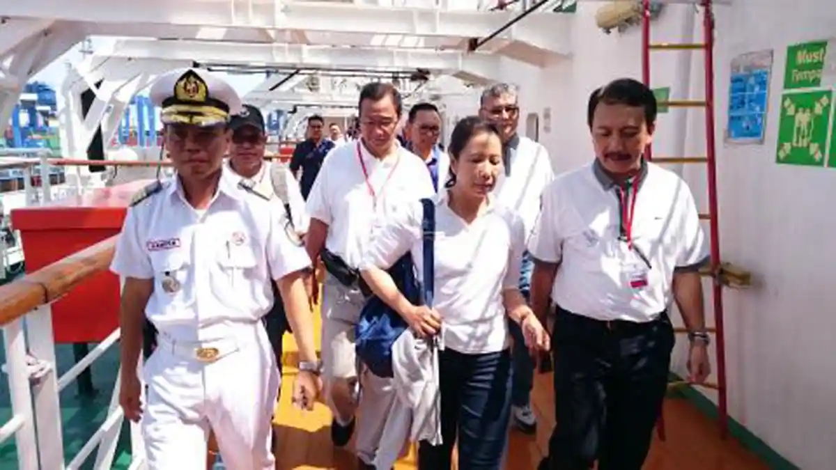 Rapat di Tengah Laut, Menteri Rini Janji Tidak Akan Mabuk