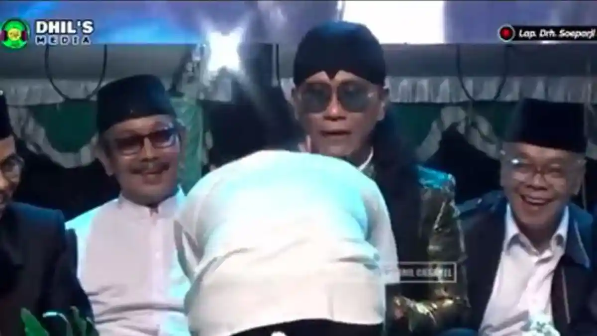 Ternyata Tak Cuma Hina Sunhaji, Miftah Juga Samakan Pembawa Kopi dengan Najis di Pengajian yang Sama