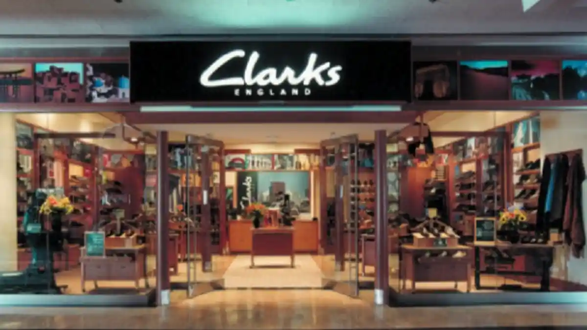 Sepatu Clarks Tutup Gerainya di Indonesia, Gelar Diskon Gila-gilaan dan Cuci Gudang