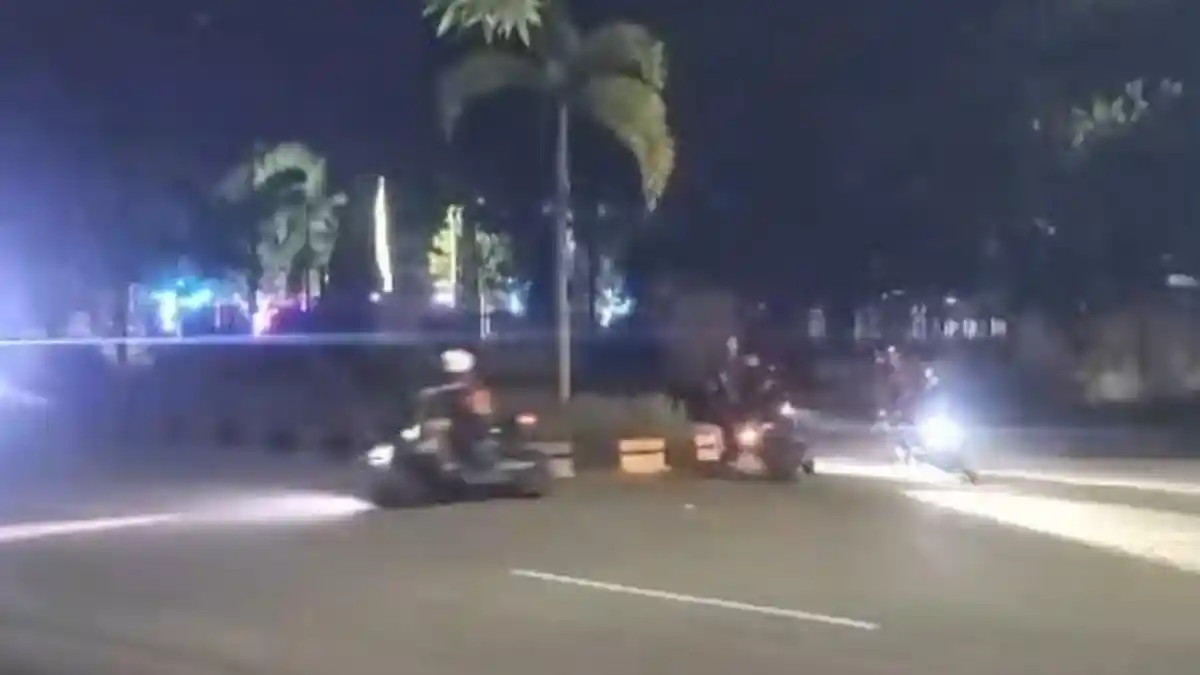 Jalan Depan Kantor Bupati Luwu Arena Balap Liar Komplotan Remaja - Tribun-timur.com
