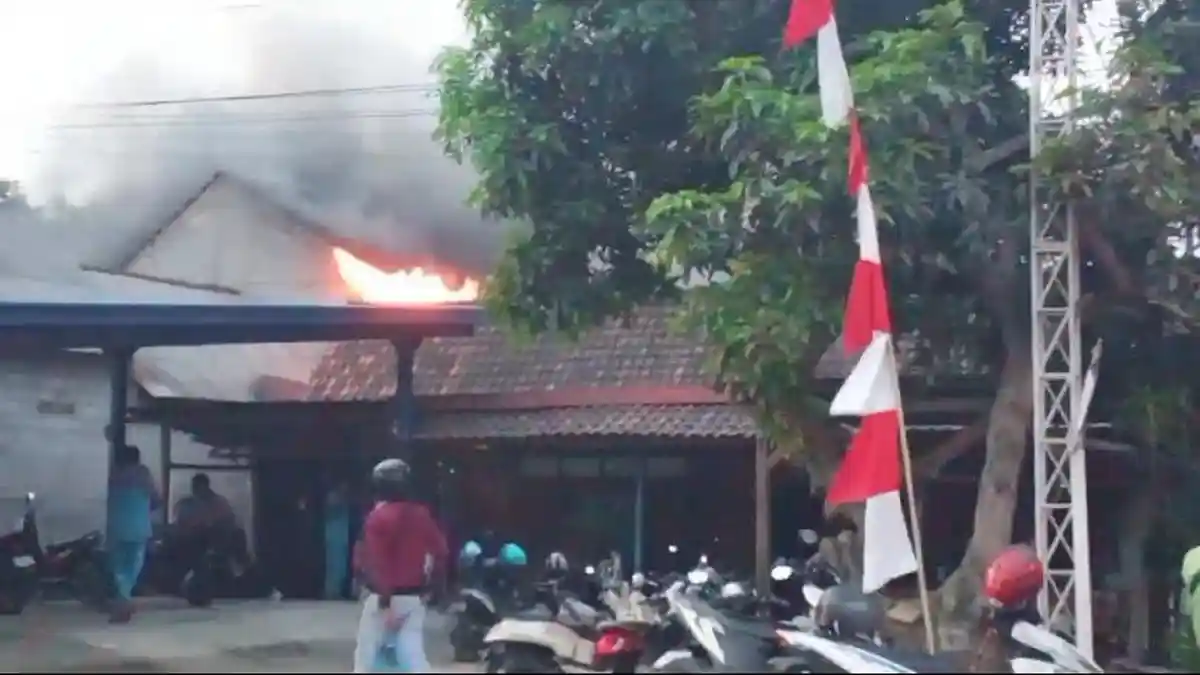 Korsleting Listrik Picu Kebakaran Rumah Warga Blora